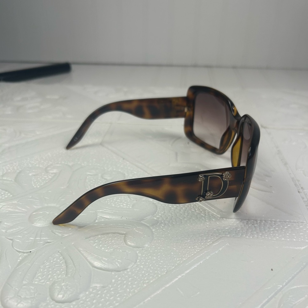 Christian Dior Womenโs Sunglasses Tortoise Shell Oversized SquareGradient Lenses - Picture 5 of 8